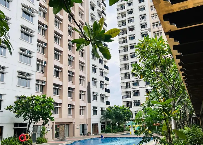 Casa Tagpuan In Manhattan Parkway
