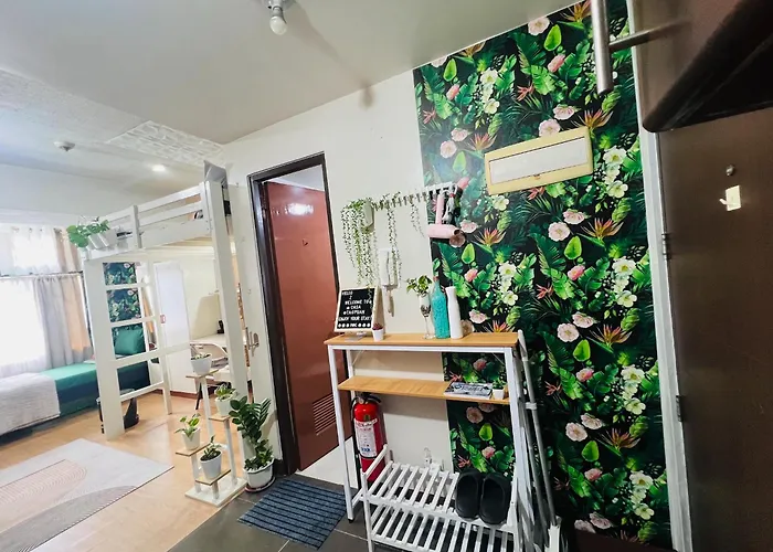 Casa Tagpuan In Manhattan Parkway